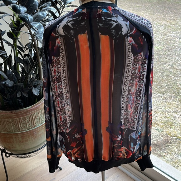 EUC Clover Canyon sheer printed blouse - Picture 8 of 13